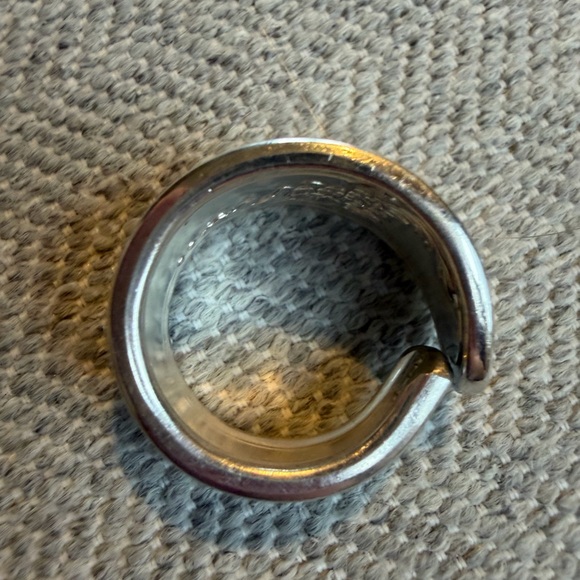 Queen Bess Spoon Ring - Picture 8 of 13